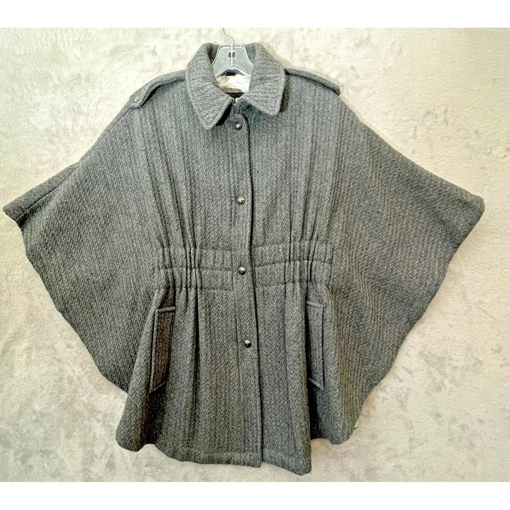 Guess Gray Wool Blend Cape Coat Poncho Batwing Sleeve Button Front Hidden Zipper